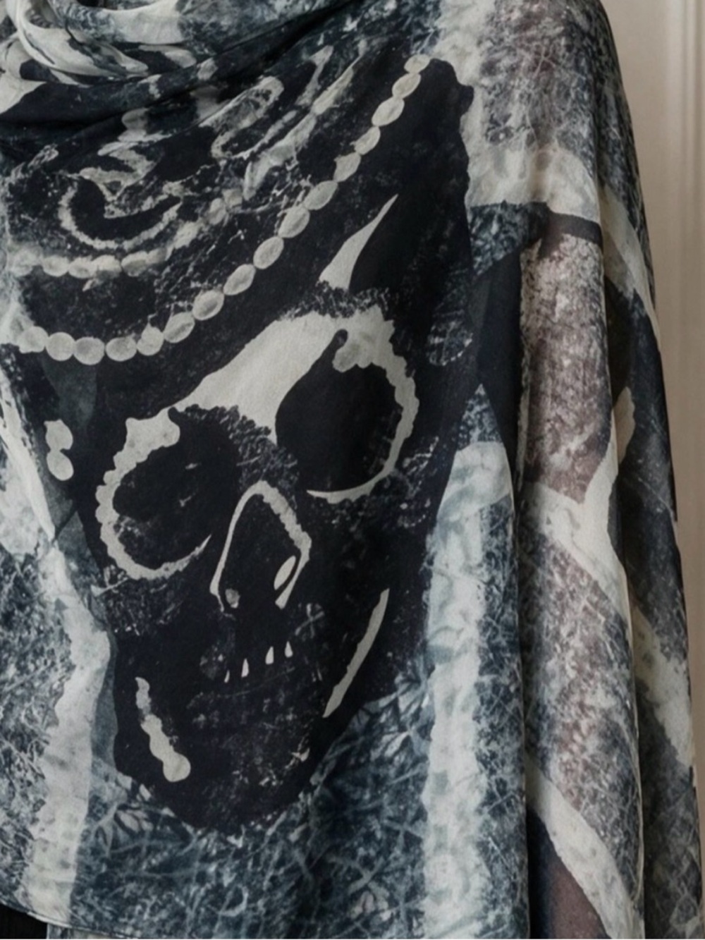 Rare Archive Alexander McQueen "God Save McQueen" Union Jack Skull Scarf